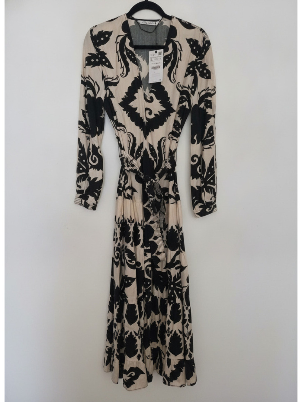NWT Zara Women's Long Sleeve Maxi Dress Black and Beige Floral Pattern, Size L